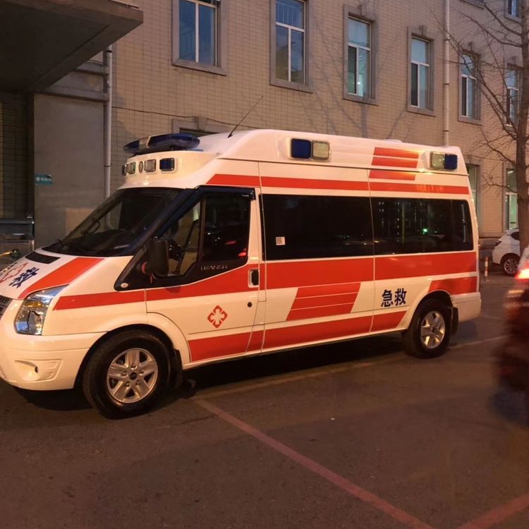 班戈夜间租赁救护车护送病人转院：安全转运的 8 大核心注意事项